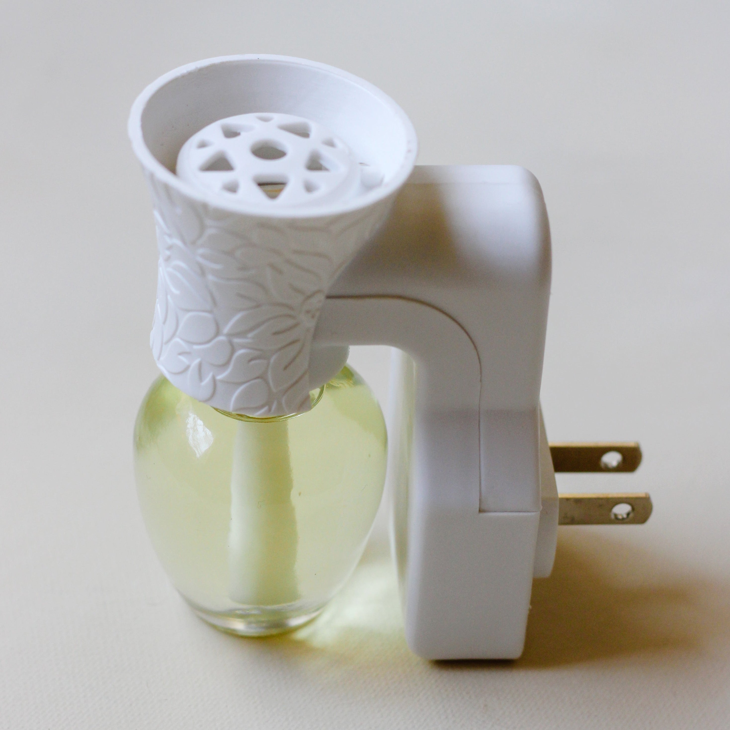 Wilde Roots Wall Diffuser Refill | Well-Taylored Co.