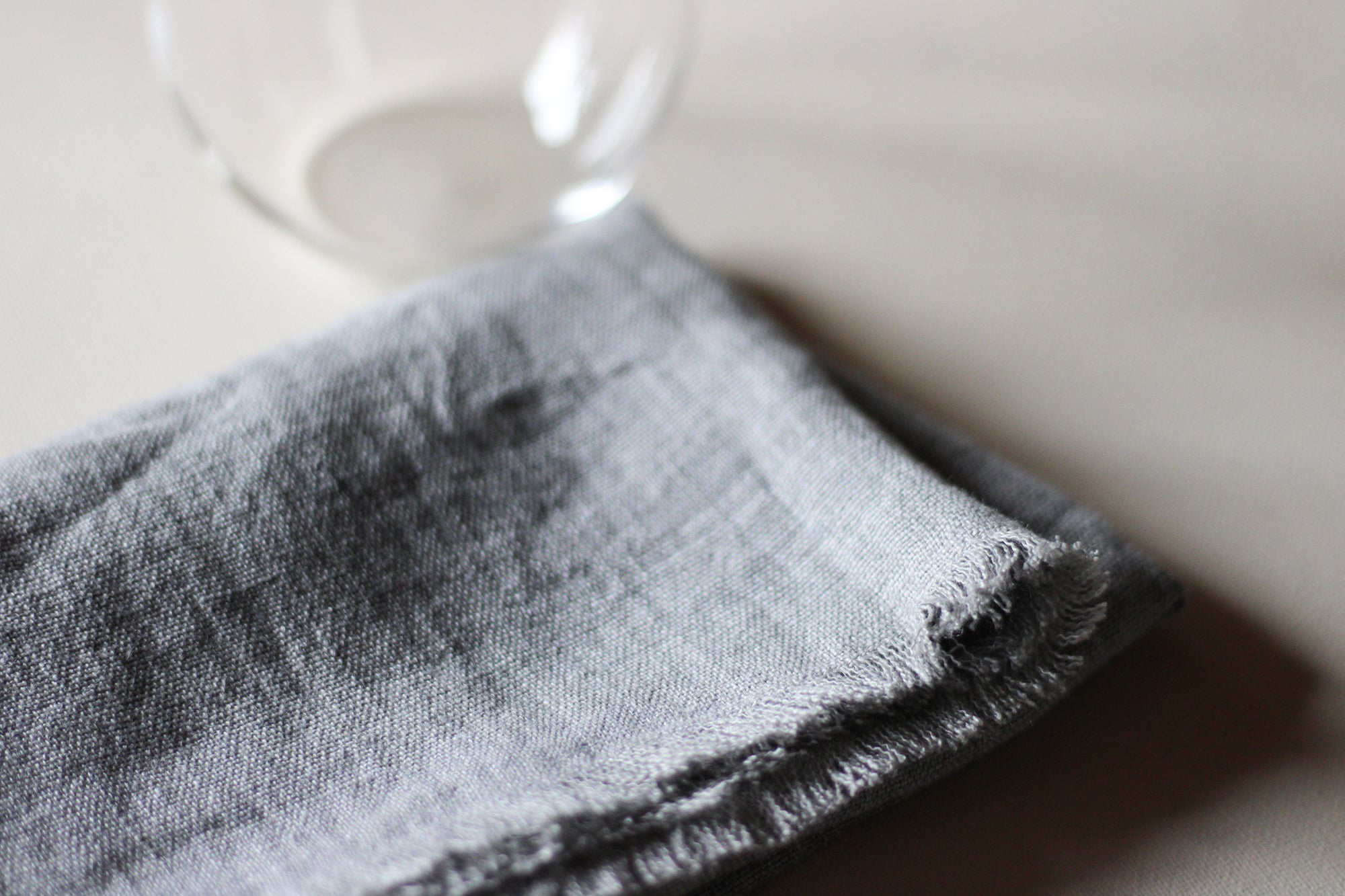 Oyster Linen Dinner Napkin | Well-Taylored Co.
